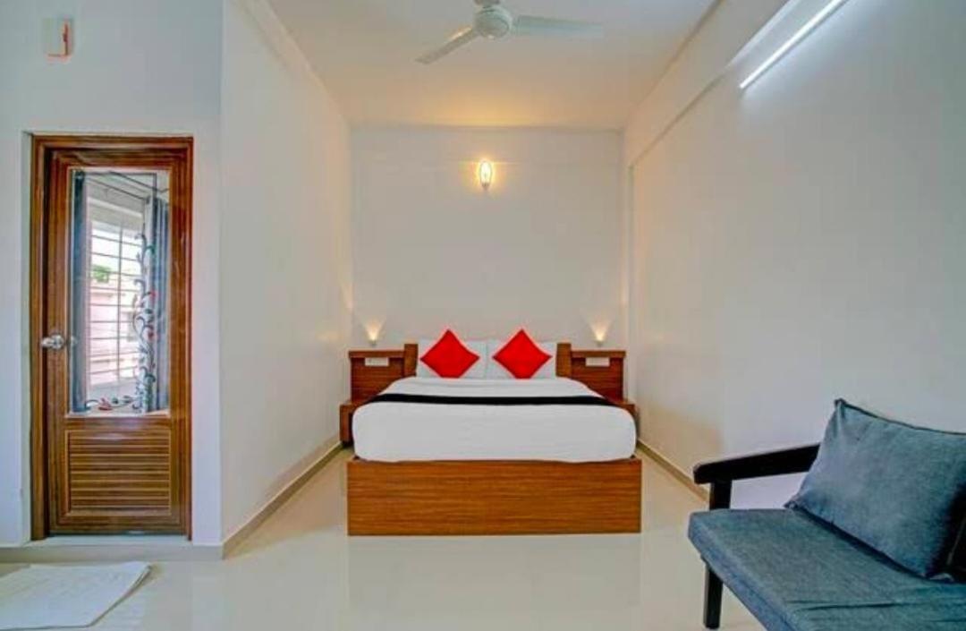 Phoenix Holidays Kochi Екстер'єр фото