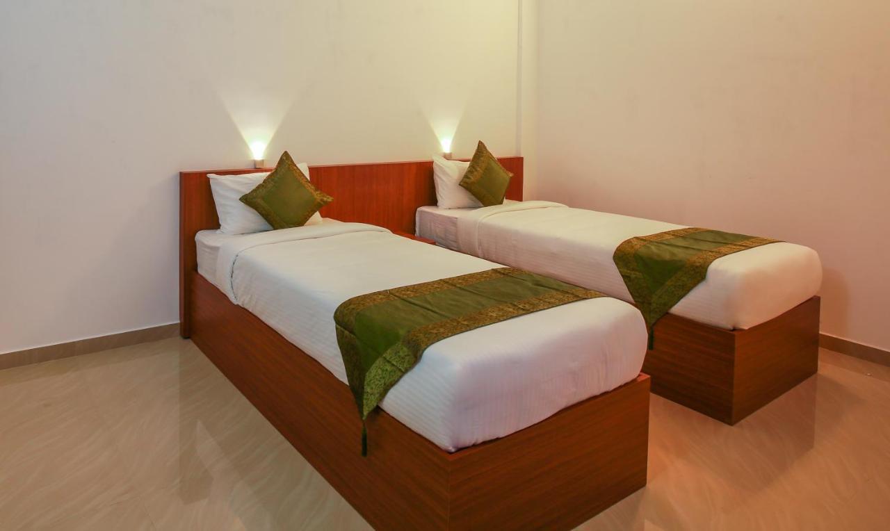 Phoenix Holidays Kochi Екстер'єр фото