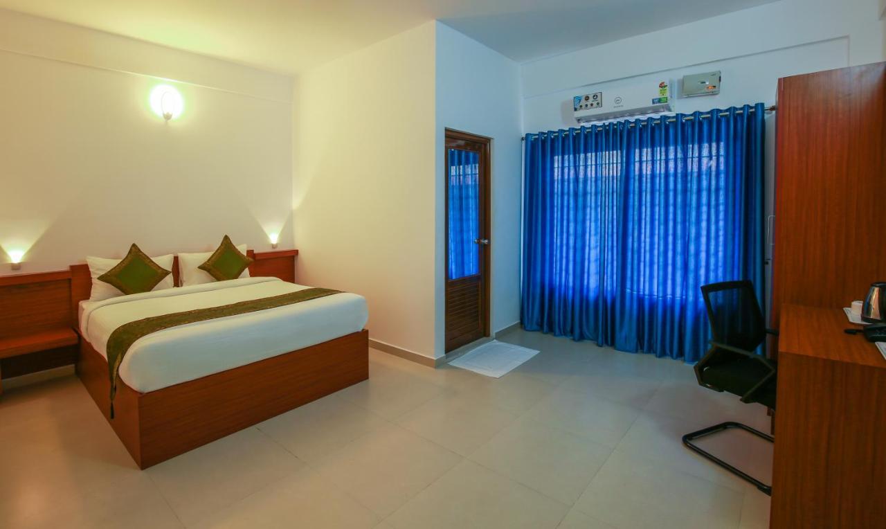 Phoenix Holidays Kochi Екстер'єр фото